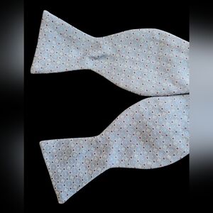 Brooks Brothers Elegant Adjustable Pastel Blue Patterned Bow Tie